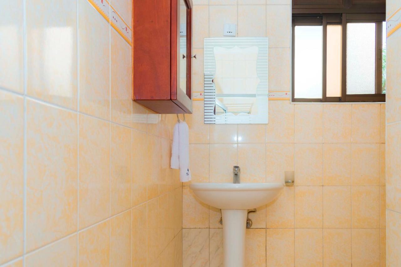 Sapphire Hotel Entebbe Kigo Kajansi Extérieur photo