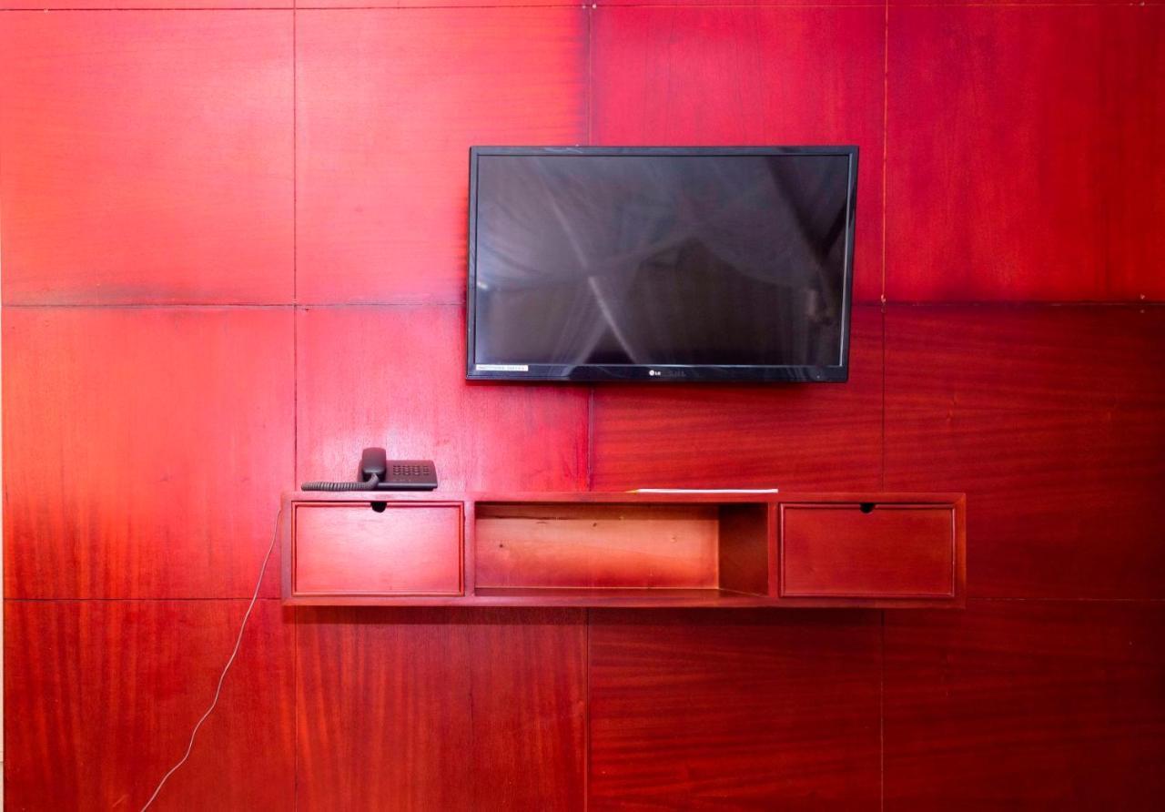 Sapphire Hotel Entebbe Kigo Kajansi Extérieur photo