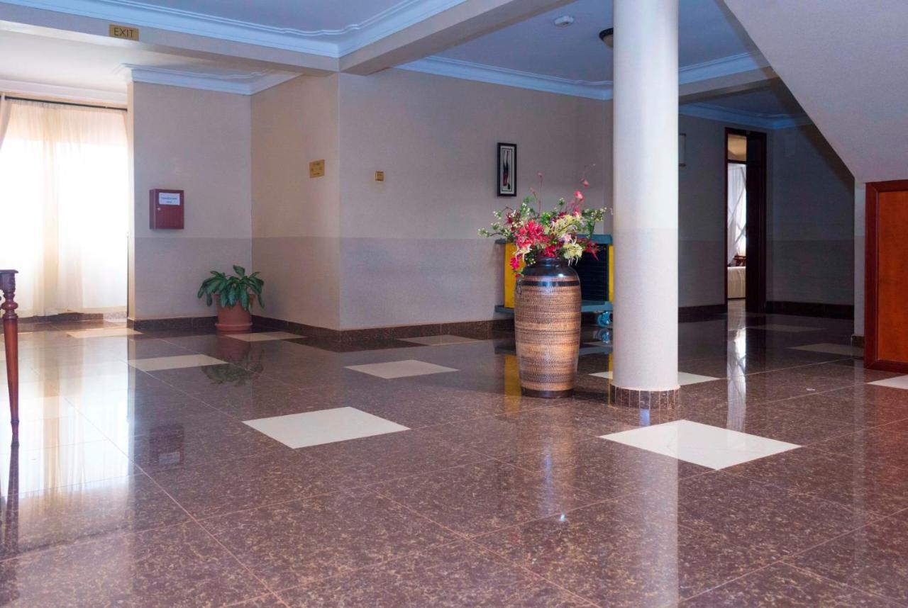 Sapphire Hotel Entebbe Kigo Kajansi Extérieur photo