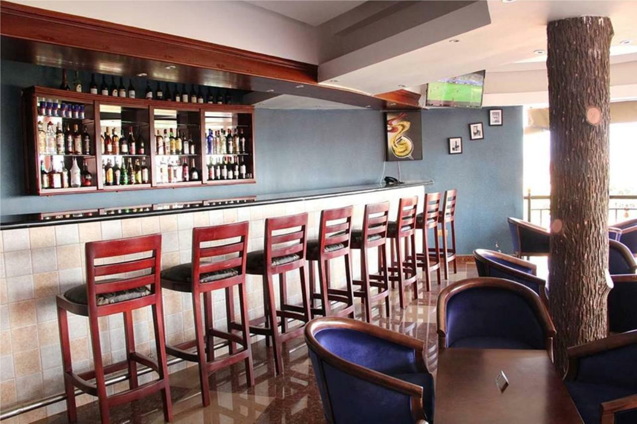 Sapphire Hotel Entebbe Kigo Kajansi Extérieur photo
