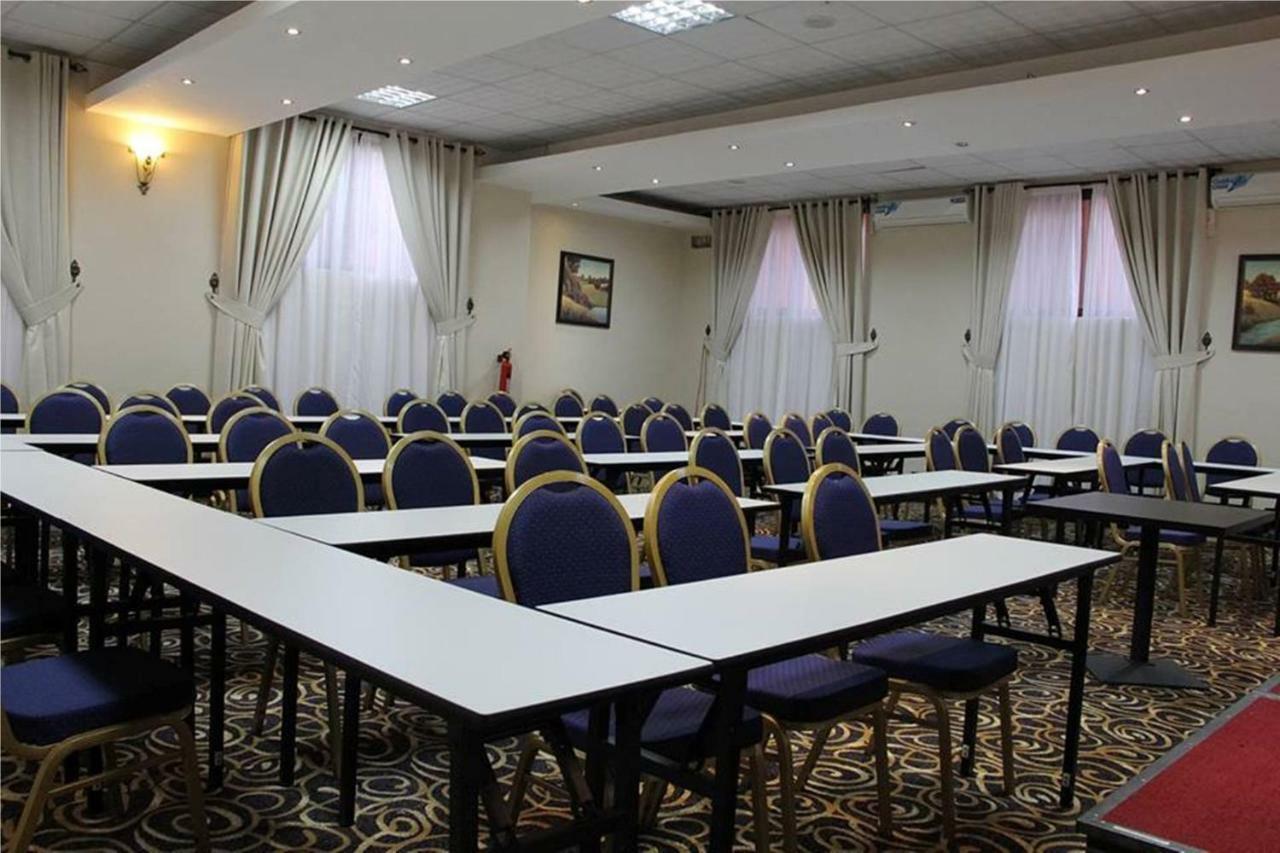 Sapphire Hotel Entebbe Kigo Kajansi Extérieur photo